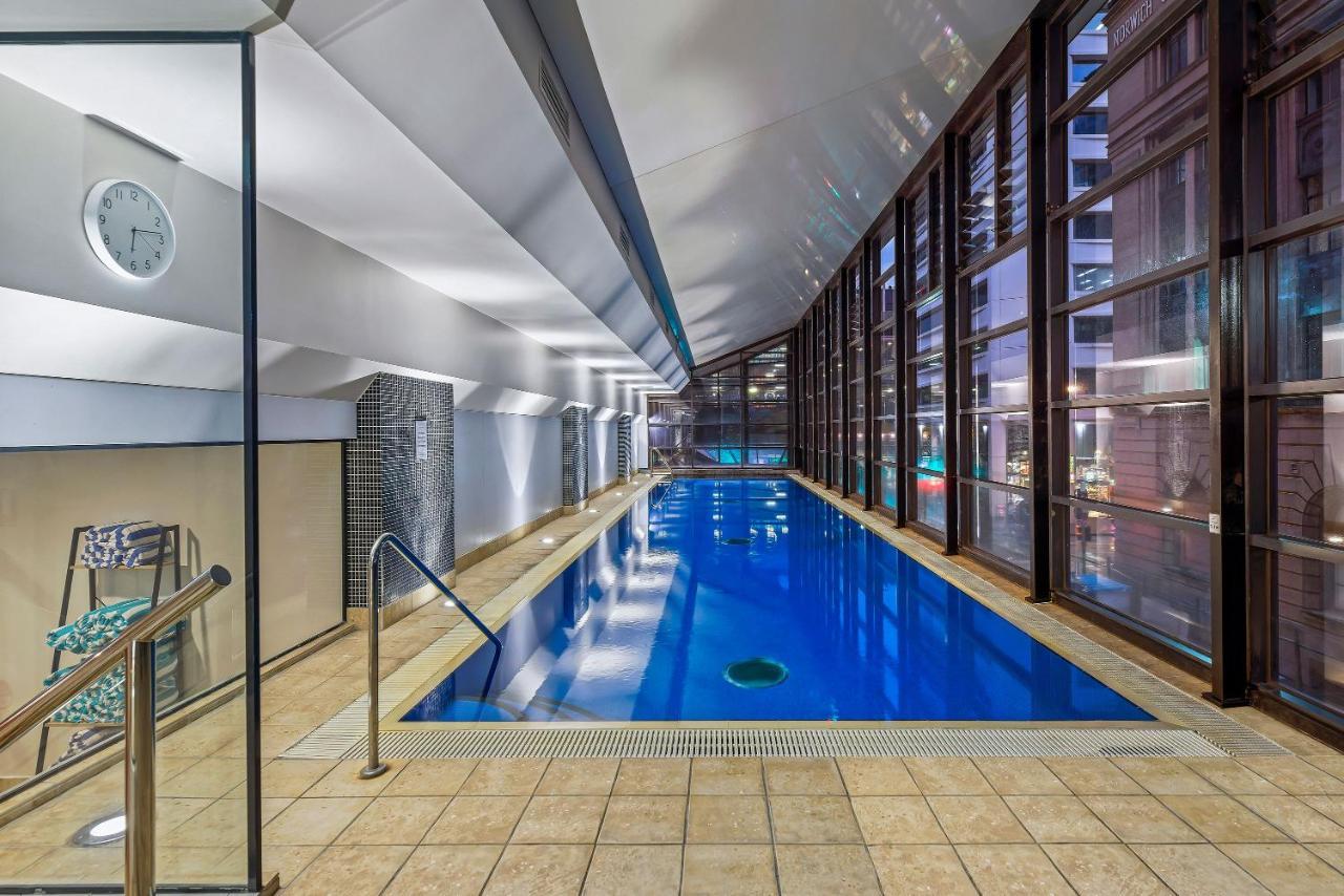 Peppers Waymouth Hotel Аделаида Экстерьер фото The pool at the Ritz-Carlton, Melbourne